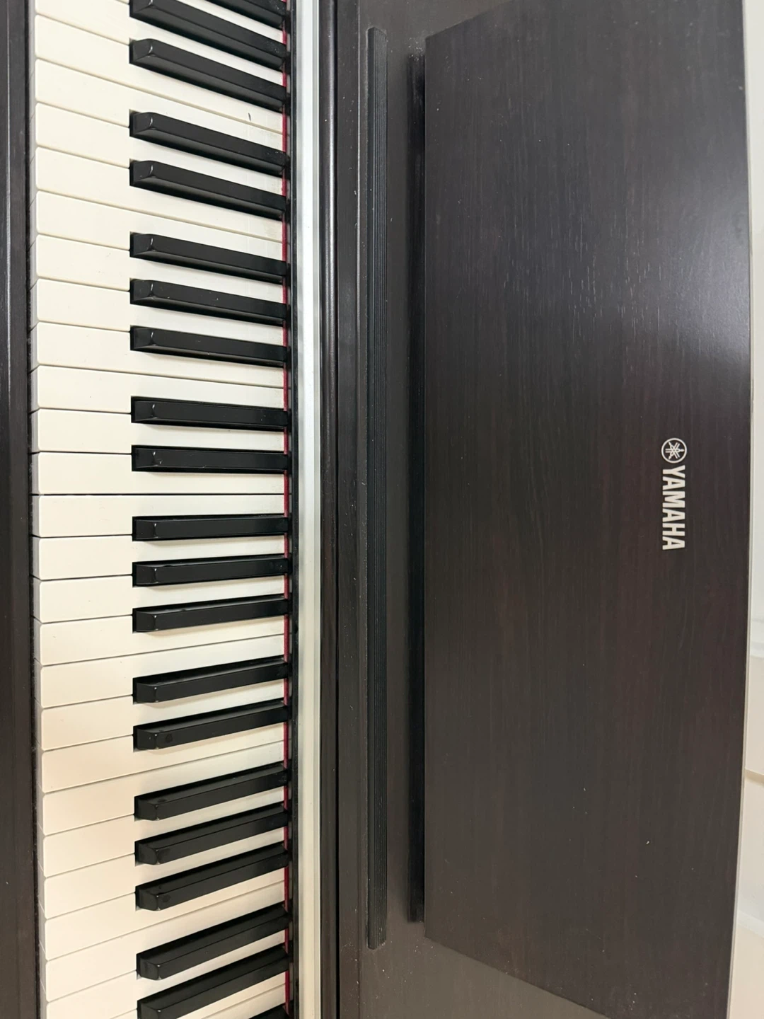 Yamaha Arius YDP-142 Digital Piano + Bench – Excellent Condition - photo 3