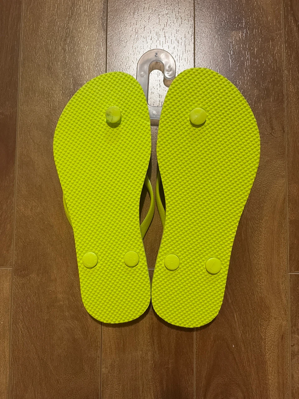 Old Navy Flip Flops - photo 2