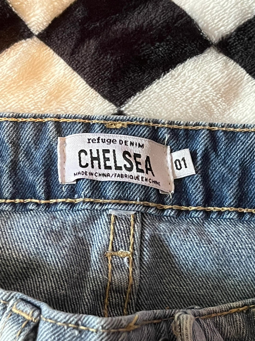 Refuge Denim Chelsea Jean Shorts Size 01 - photo 3