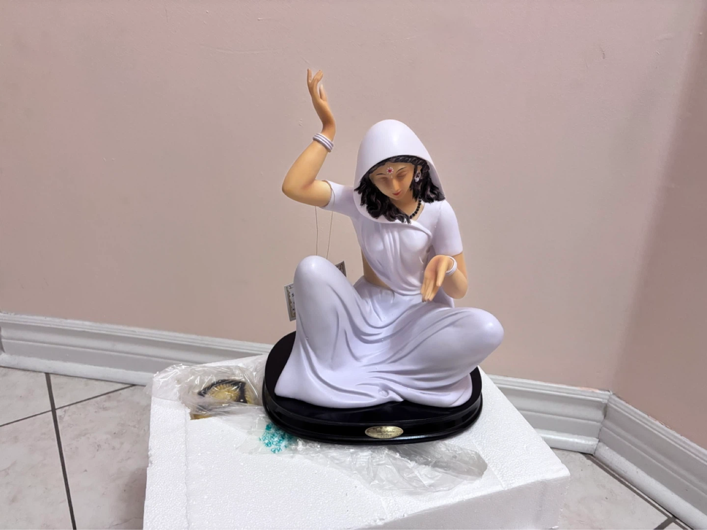 Meera Statue - photo 4