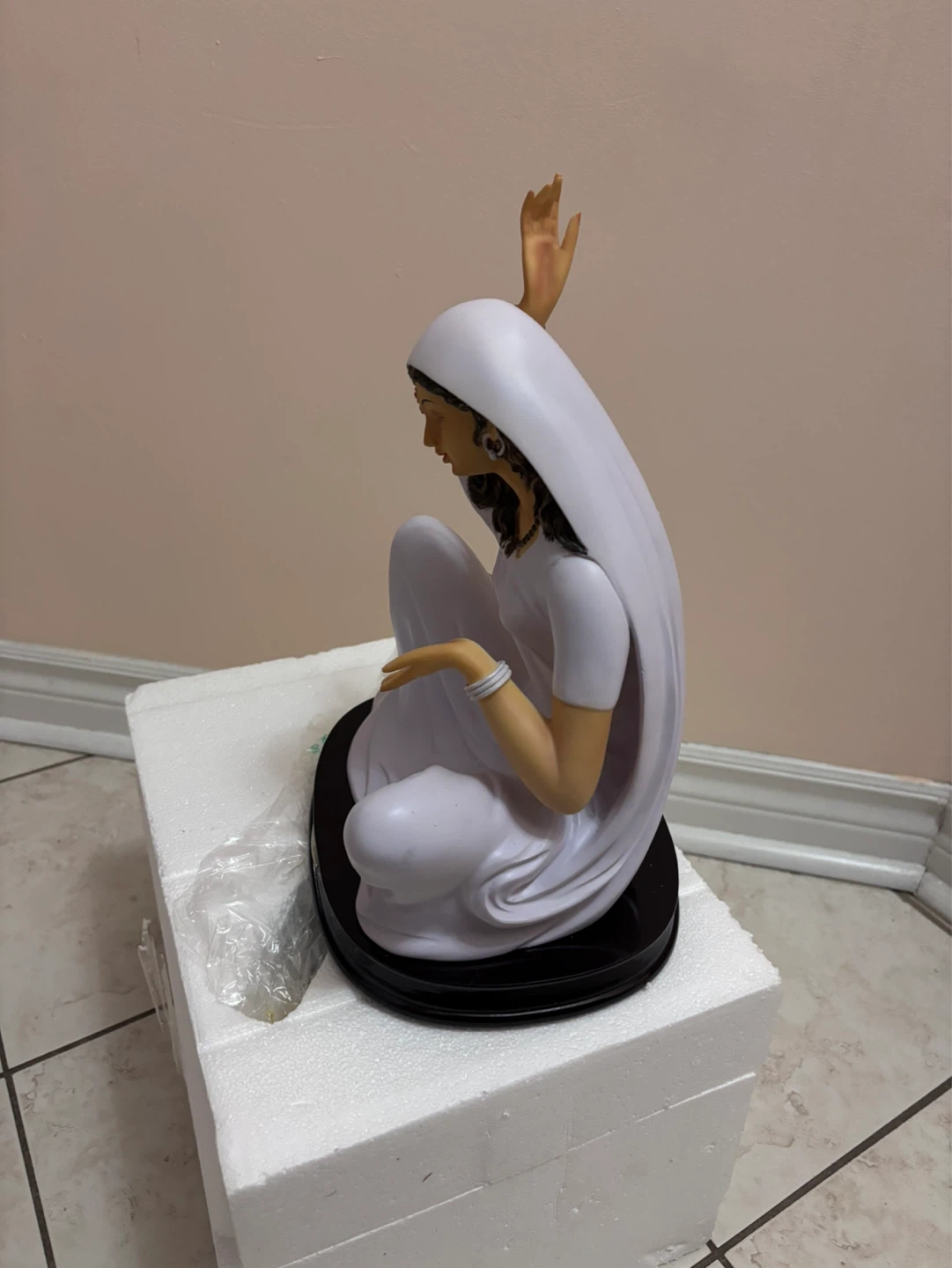 Meera Statue - photo 2