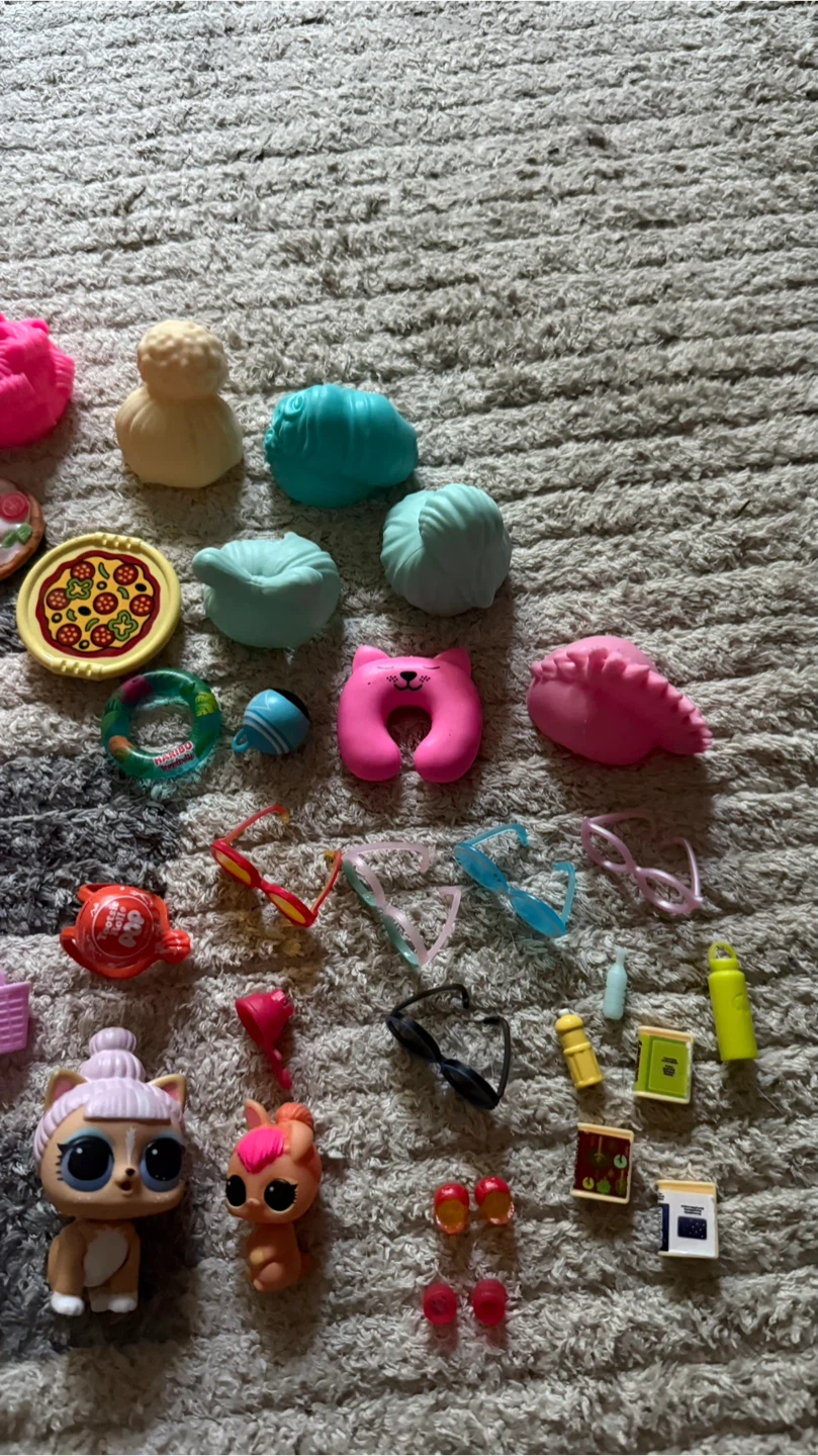 LOL Surprise Dolls and Accessories Lot check more photos - photo 3