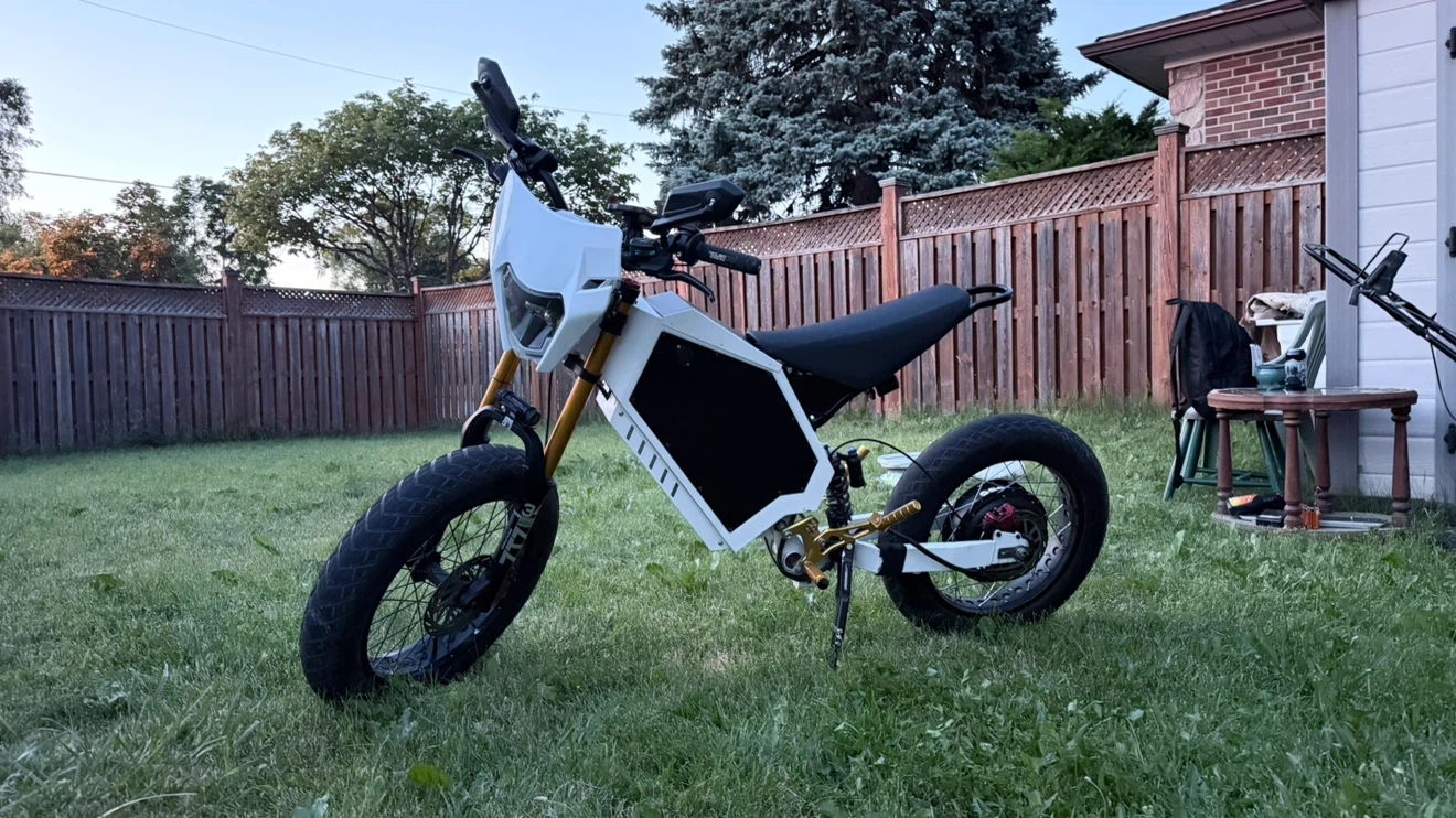 High-speed electric motorcycle - photo 2