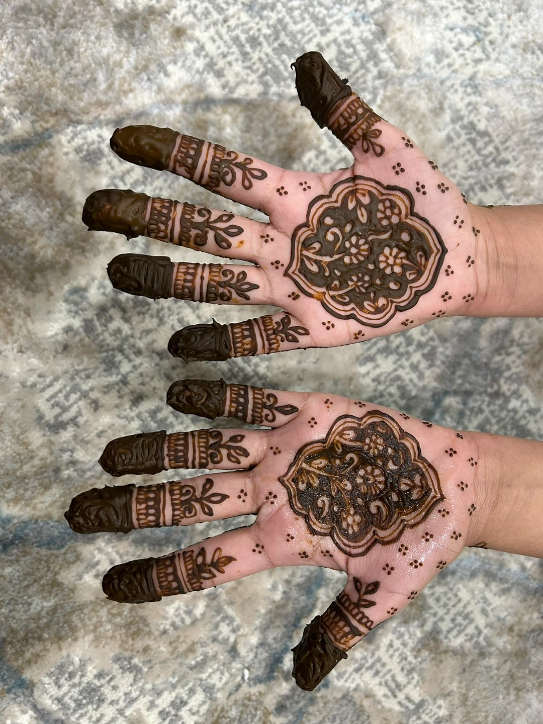 Fresh Henna Hand Tattoos - photo 3