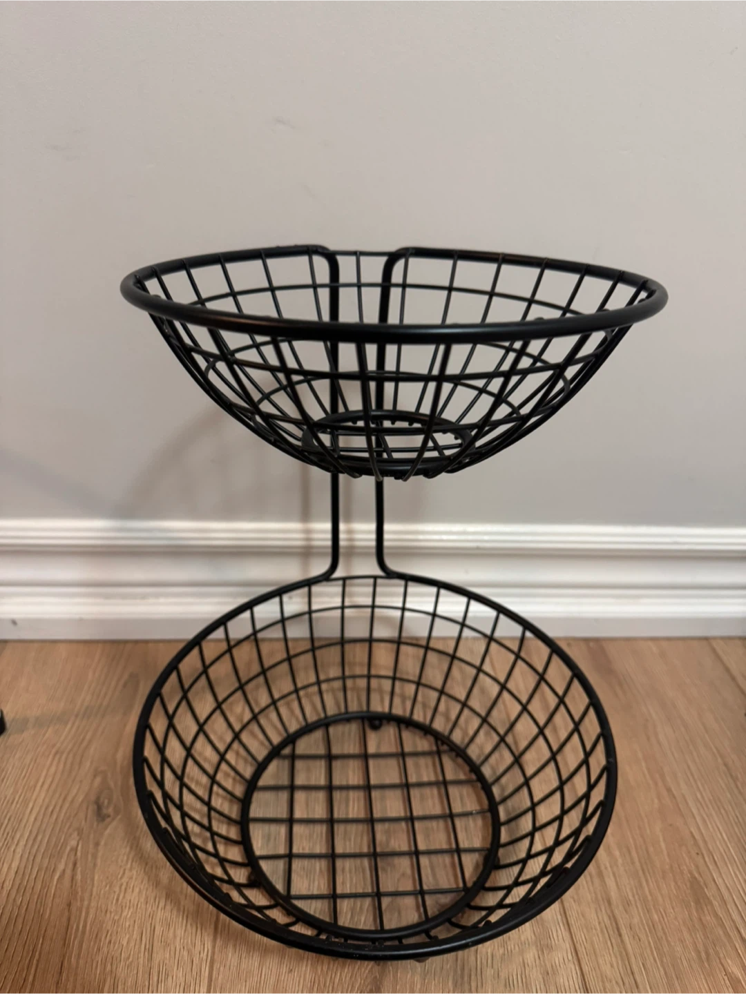 Black Metal 2-Tier Fruit Basket