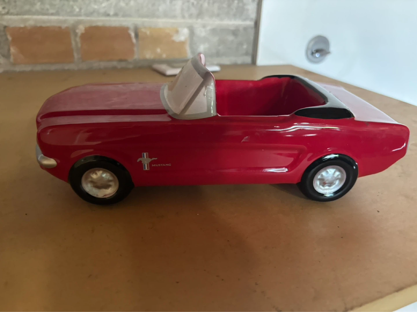 Ceramic car planter