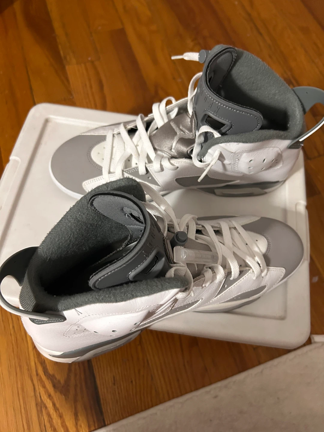 Air Jordan 6 Retro White Grey