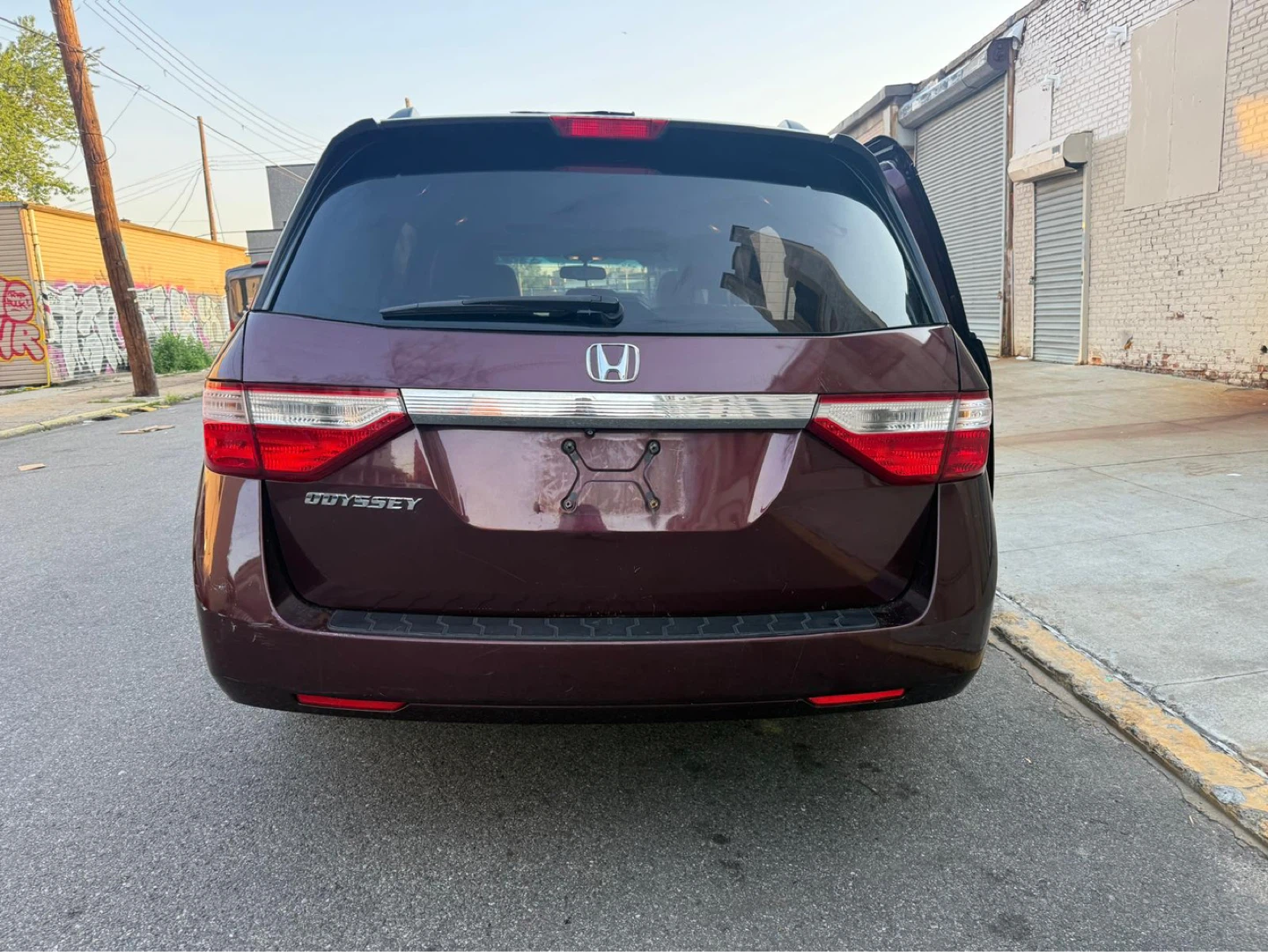 2011 Honda Odyssey EXL Minivan - photo 4