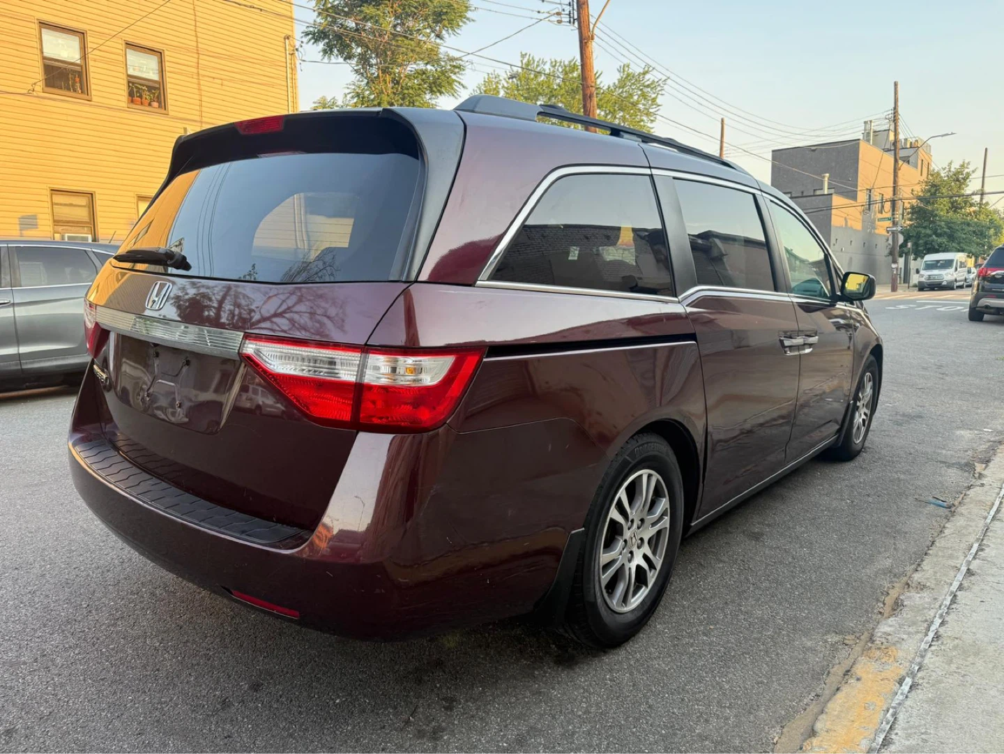 2011 Honda Odyssey EXL Minivan - photo 5