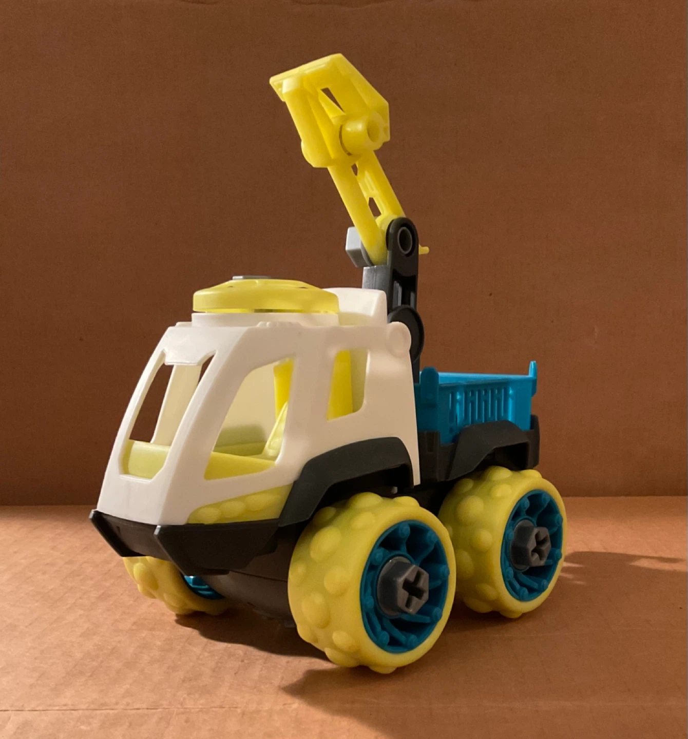 STEM Construction Set through hands-on play - photo 4
