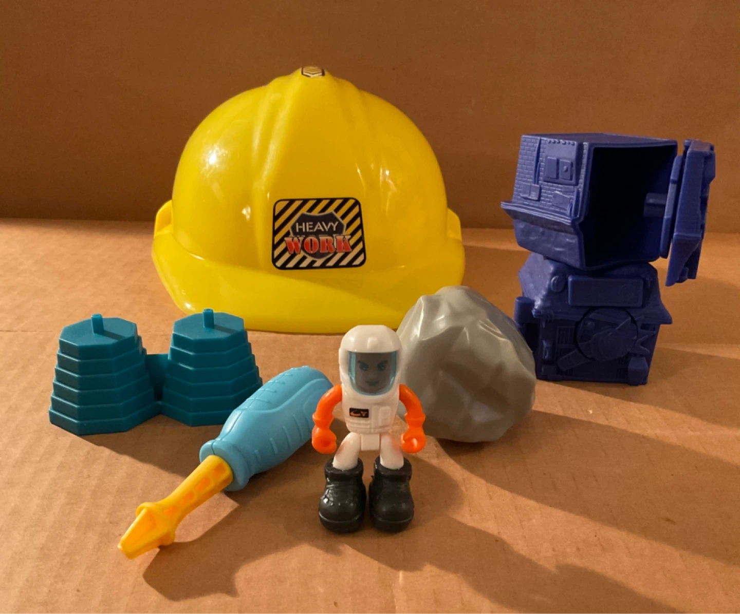 STEM Construction Set through hands-on play - photo 2