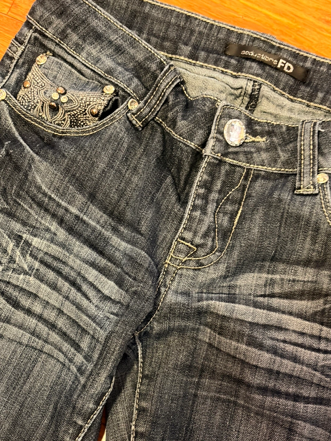 Cross Stud Skinny Jeans - photo 4