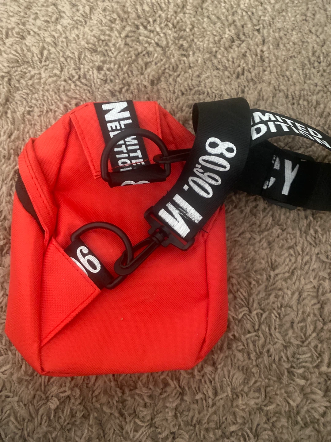 Red Limited Edition Crossbody Bag - photo 5