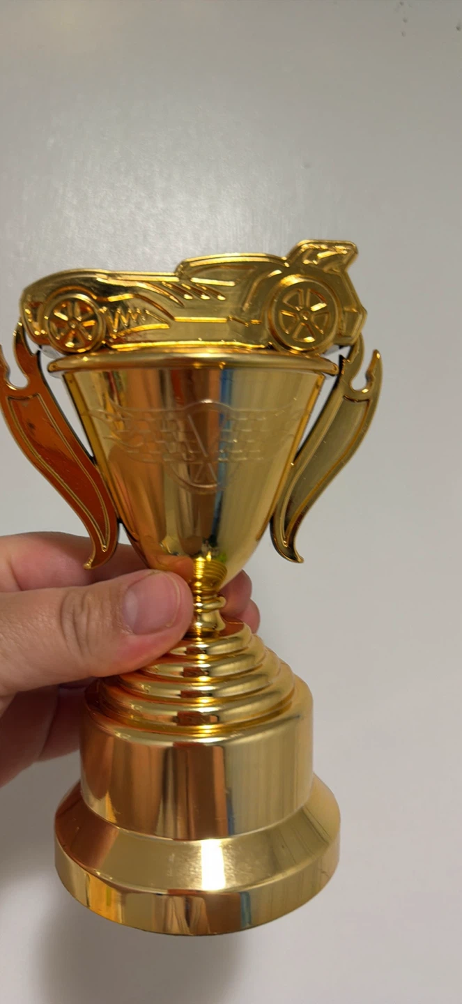 Hot Wheels Gold Trophy with Car Top - photo 3