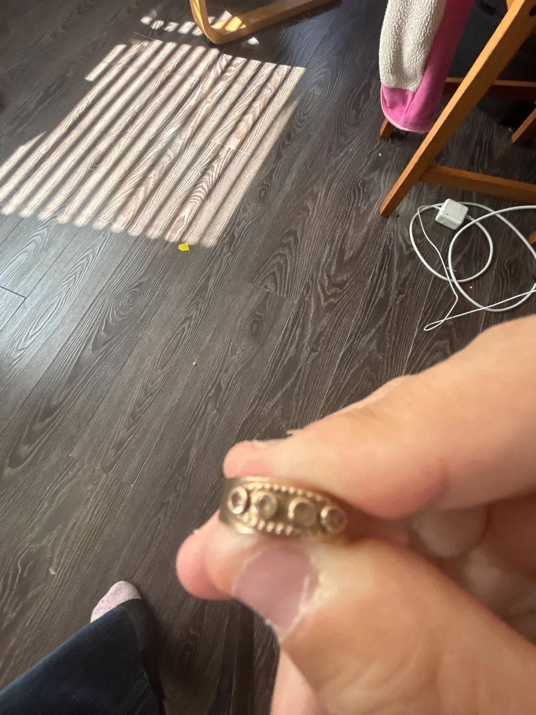 Gold band ring