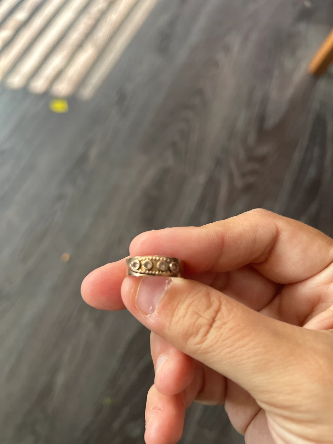 Gold band ring - photo 4
