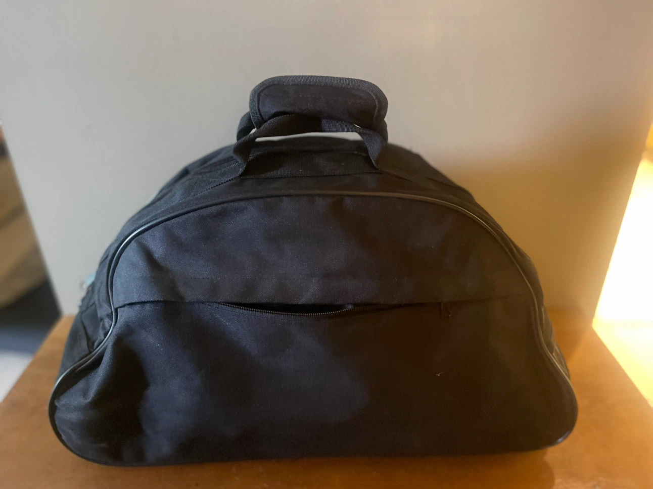 Black Rolling Duffel Bag with Telescopic Handle