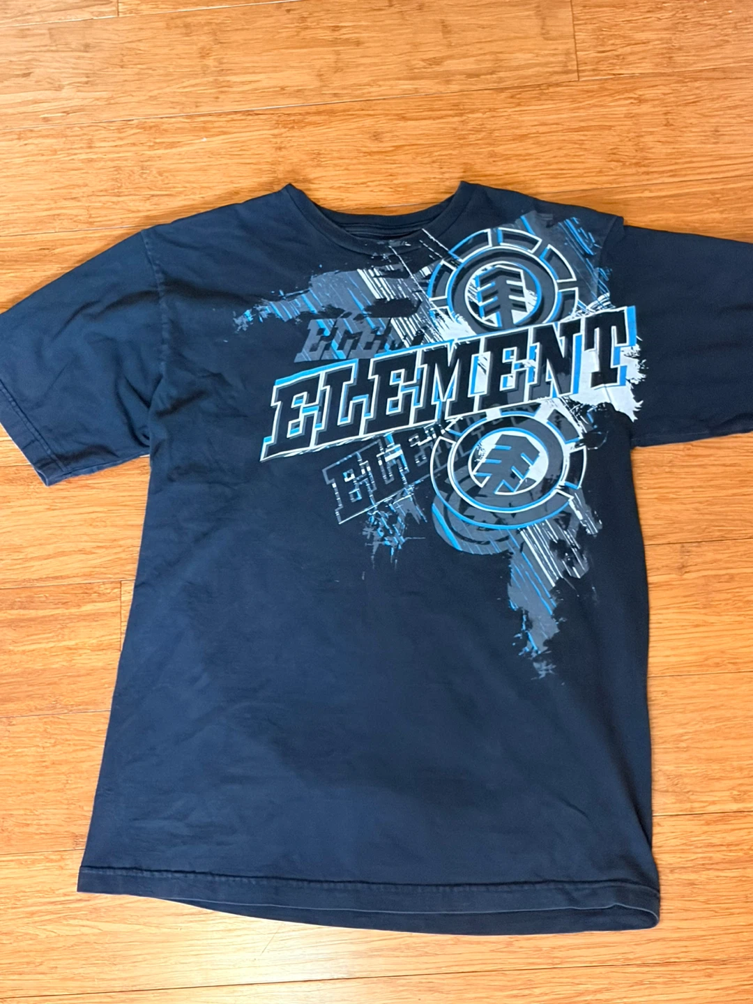 Y2K element skater shirt
