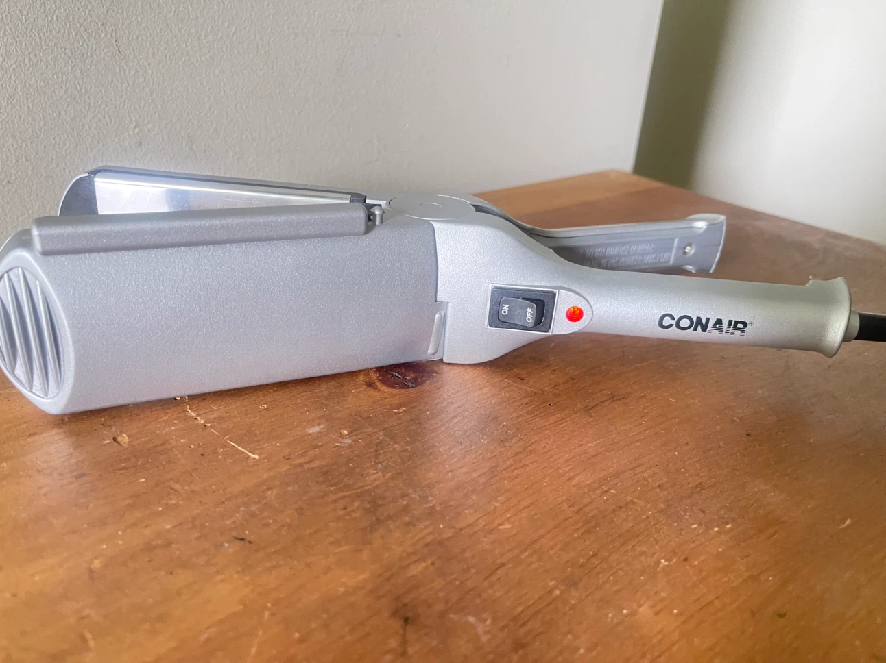 Conair Flat Iron - photo 3