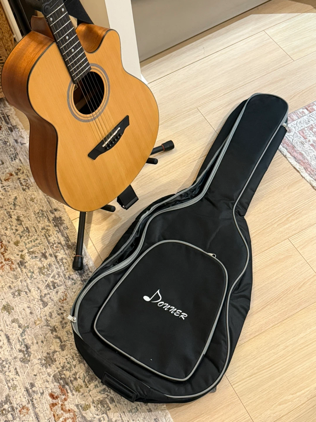 Donner Acoustic Guitar - photo 2