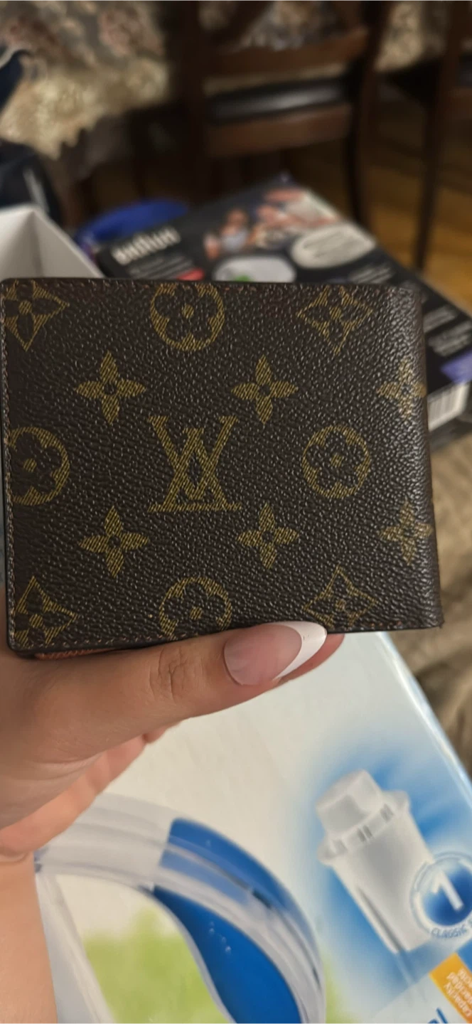 Replicate of Louis Vuitton bifold wallet - photo 2