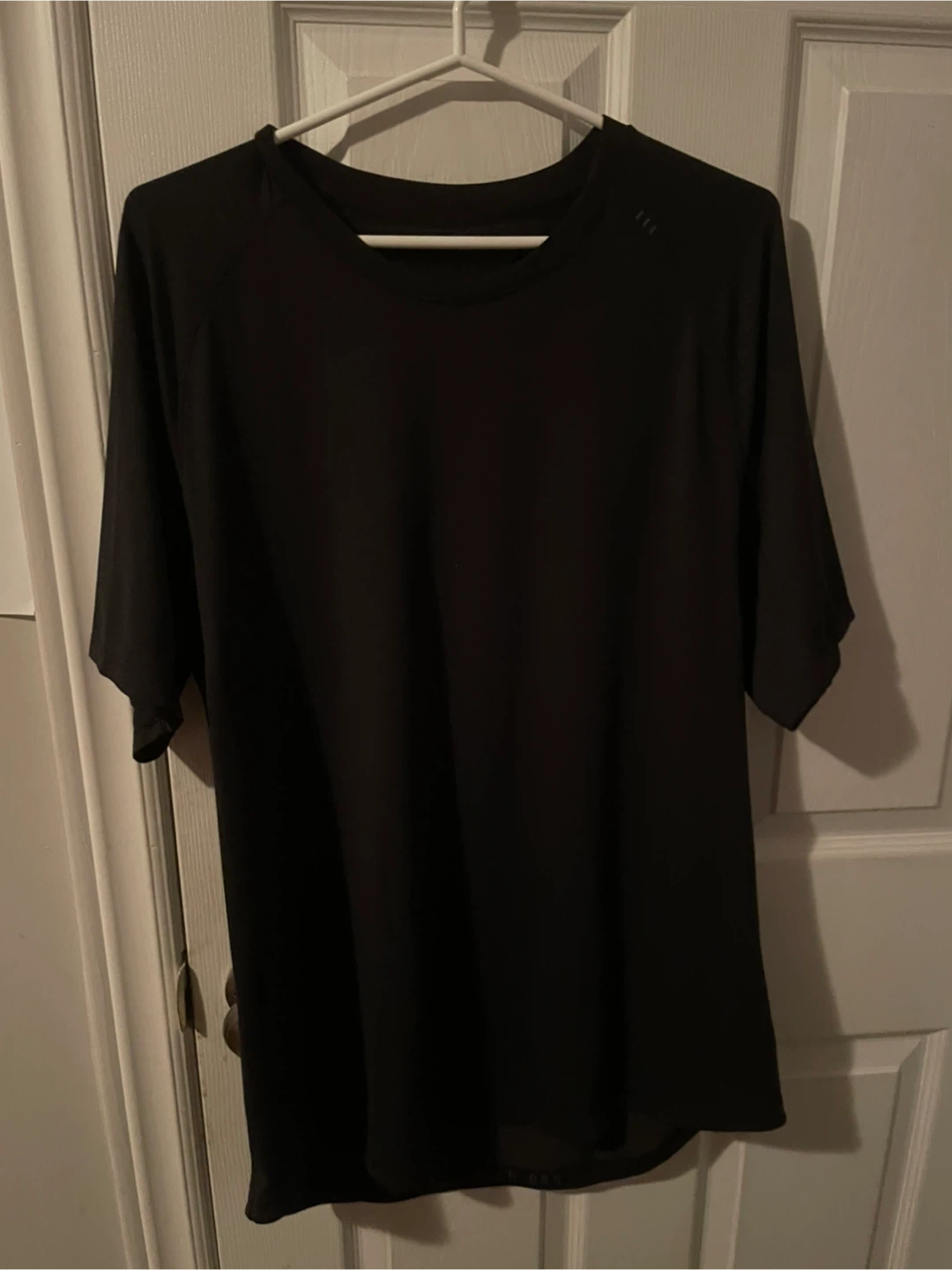 Black Lululemon T-Shirt - photo 2