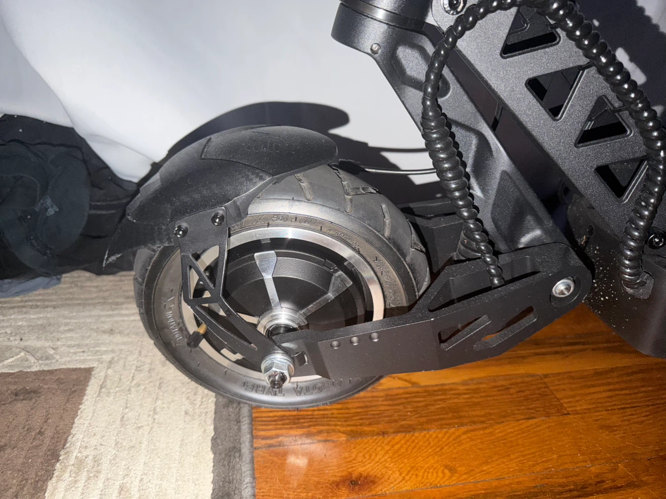 MUKUTA 10 Lite Electric Scooter / Flat Back Tire - photo 4