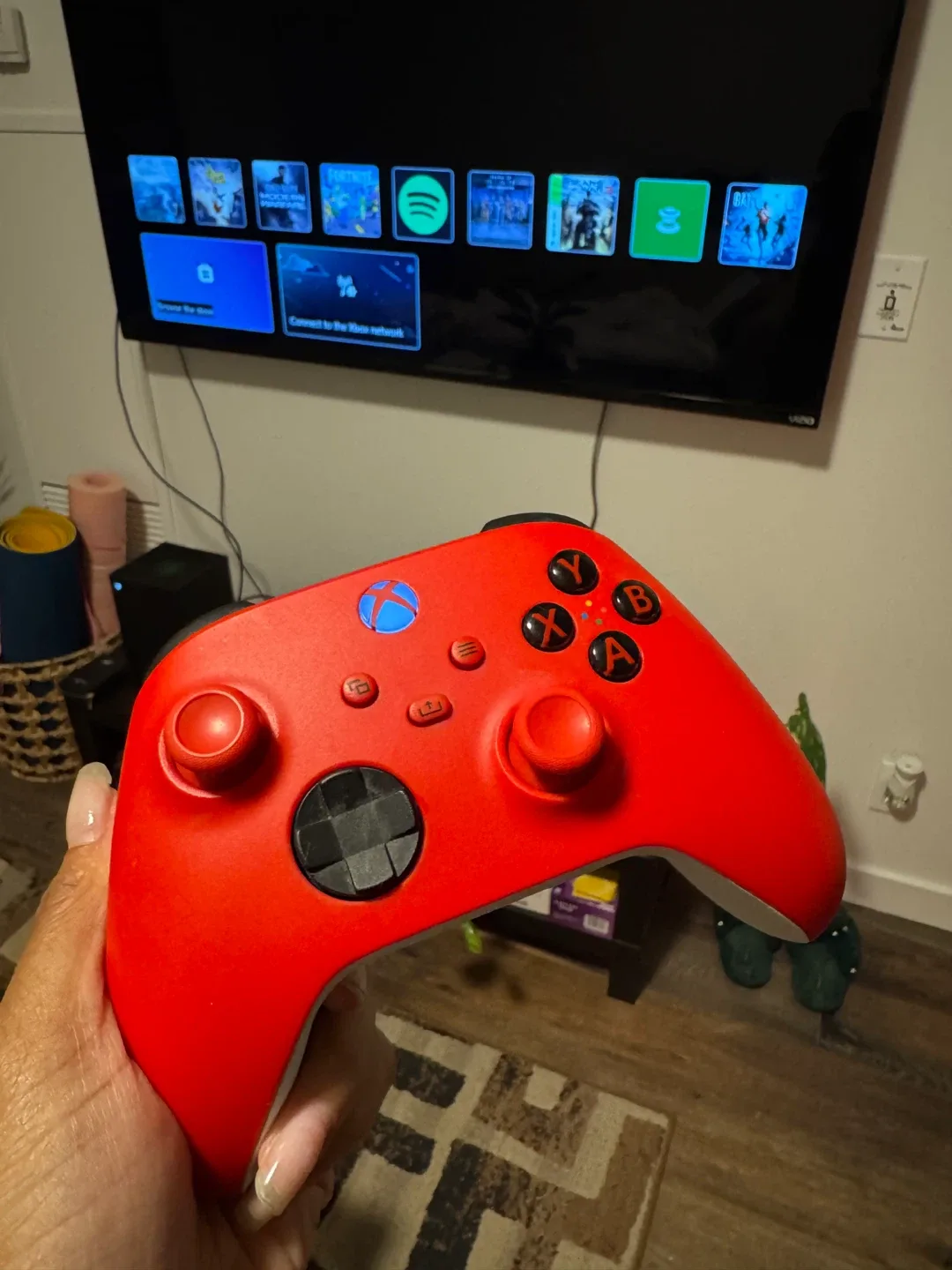 Xbox Series X + 3 controllers and charging dock - photo 4