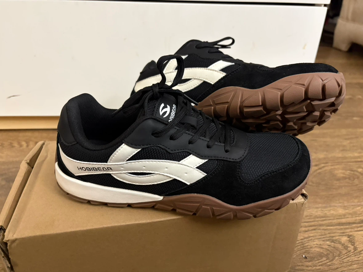 HOBIGEAR Black Hareball Sneakers - photo 2