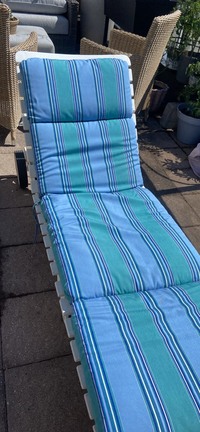White Lounge Chair with Blue Striped Cushion - photo 3