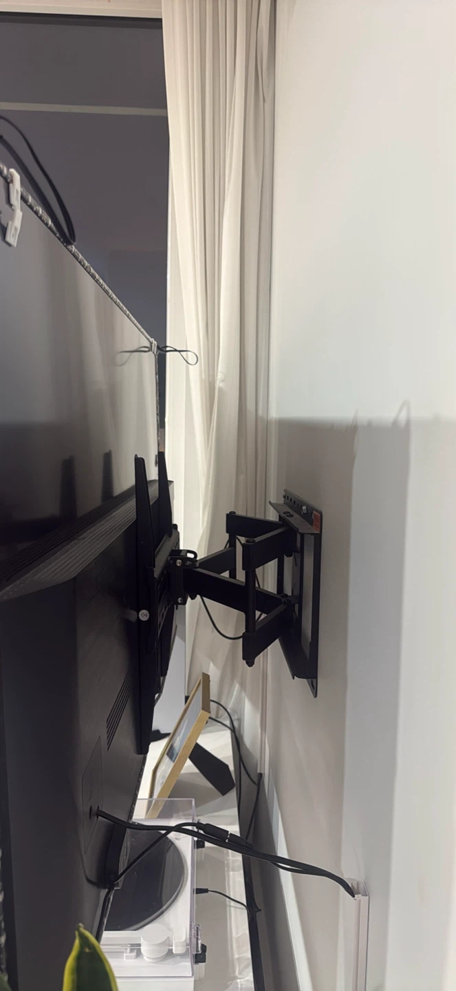 55” LG OLED C-Series Smart TV + Premium Full Motion Wall Mount - photo 4