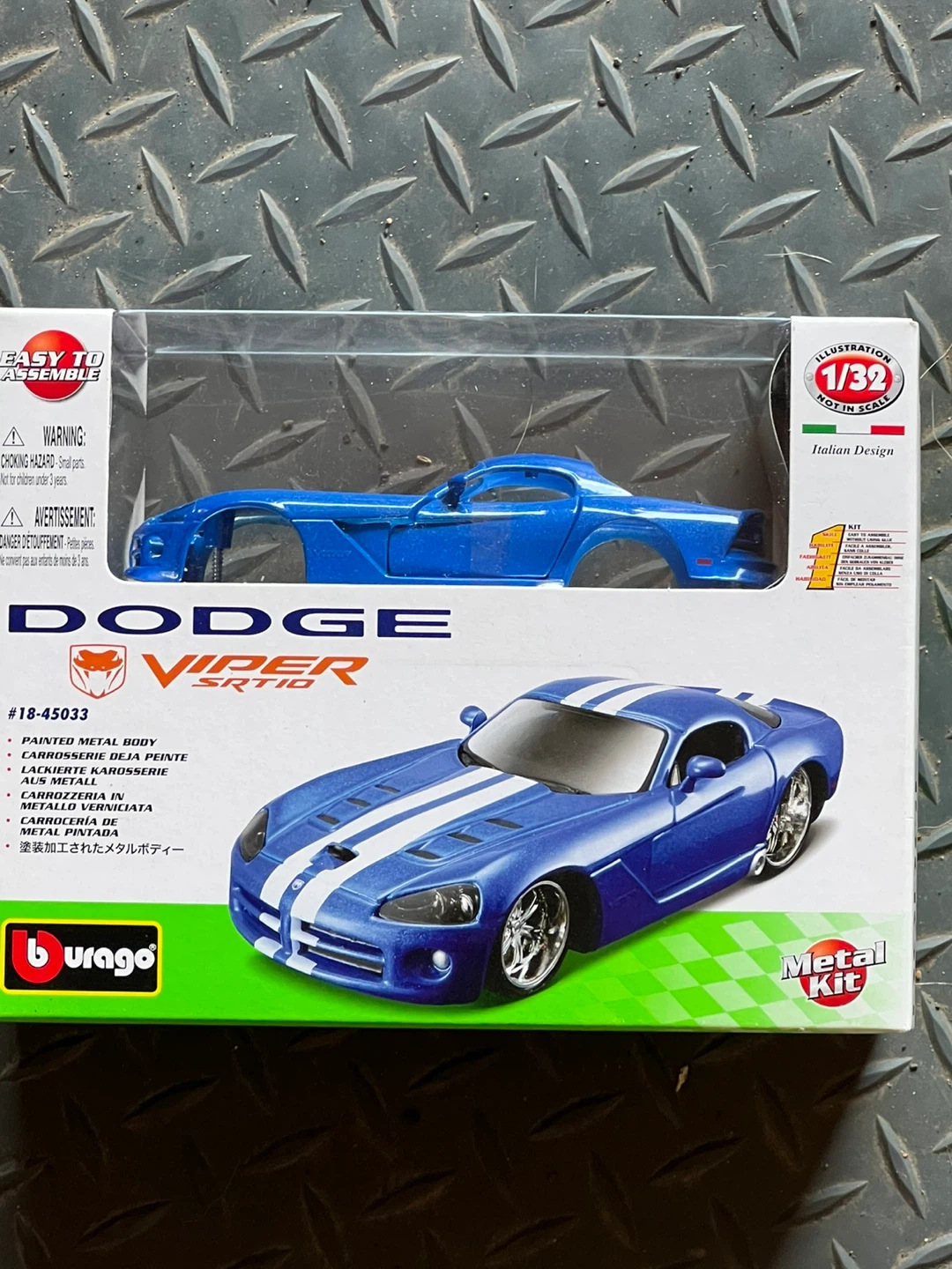 Bburago Dodge Viper SRT10 Metal Kit 1/32