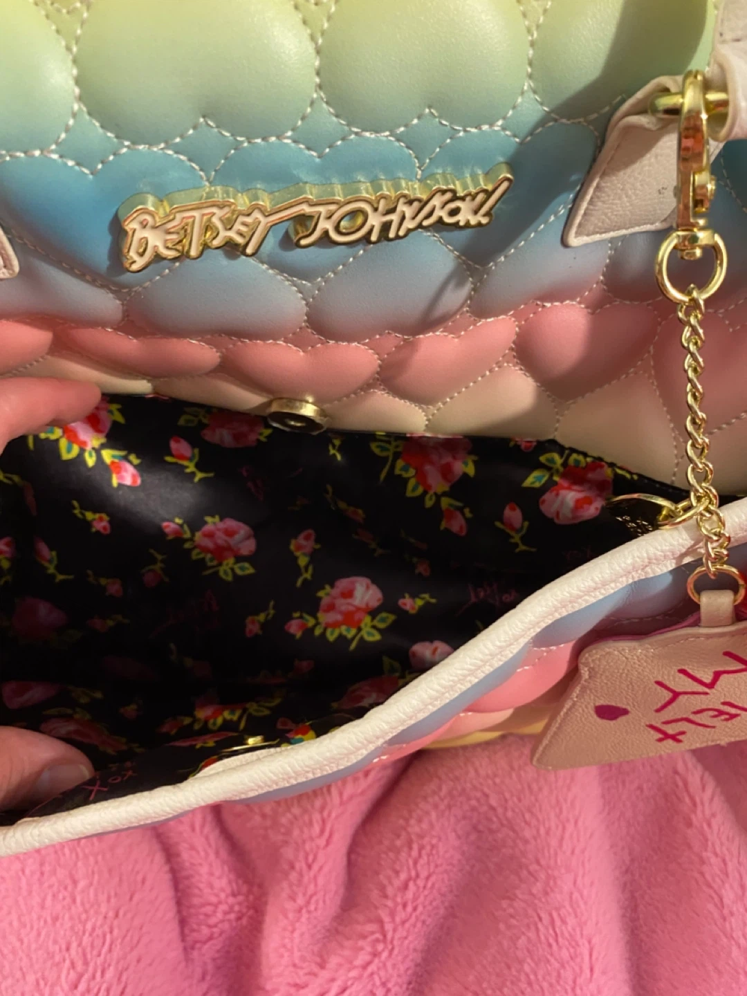 Betsy Johnson Rainbow Heart Duffle Bag - photo 3