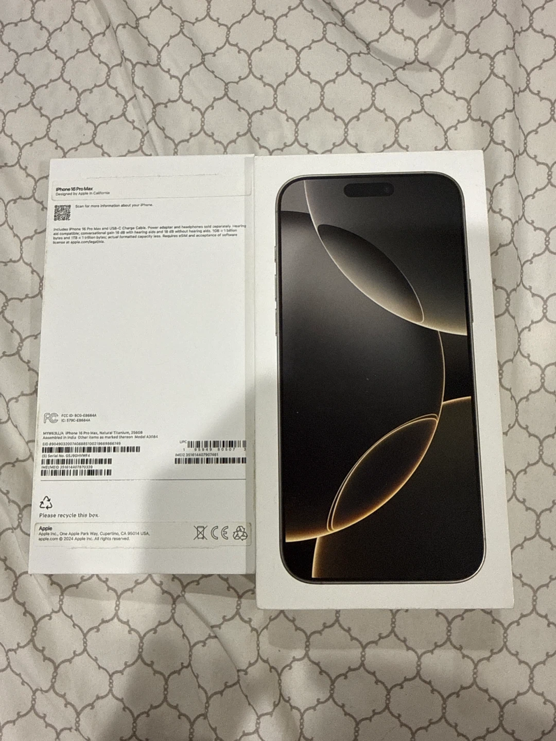 Apple iPhone 16 Pro Max Box