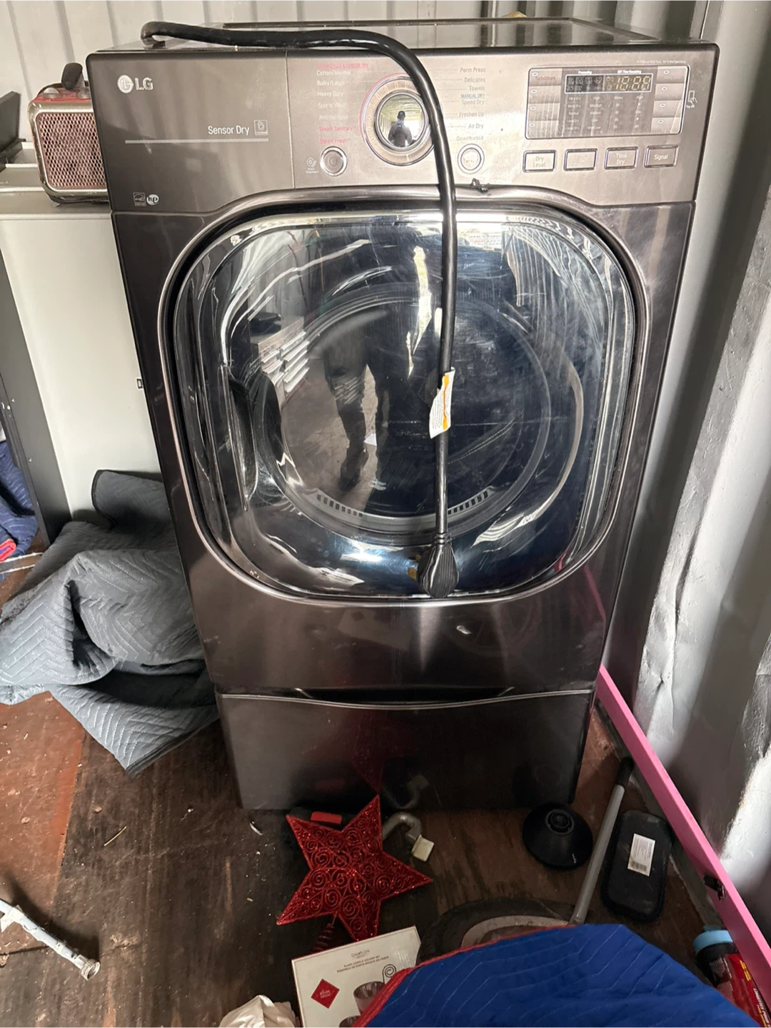 LG washer and dryer set - photo 2