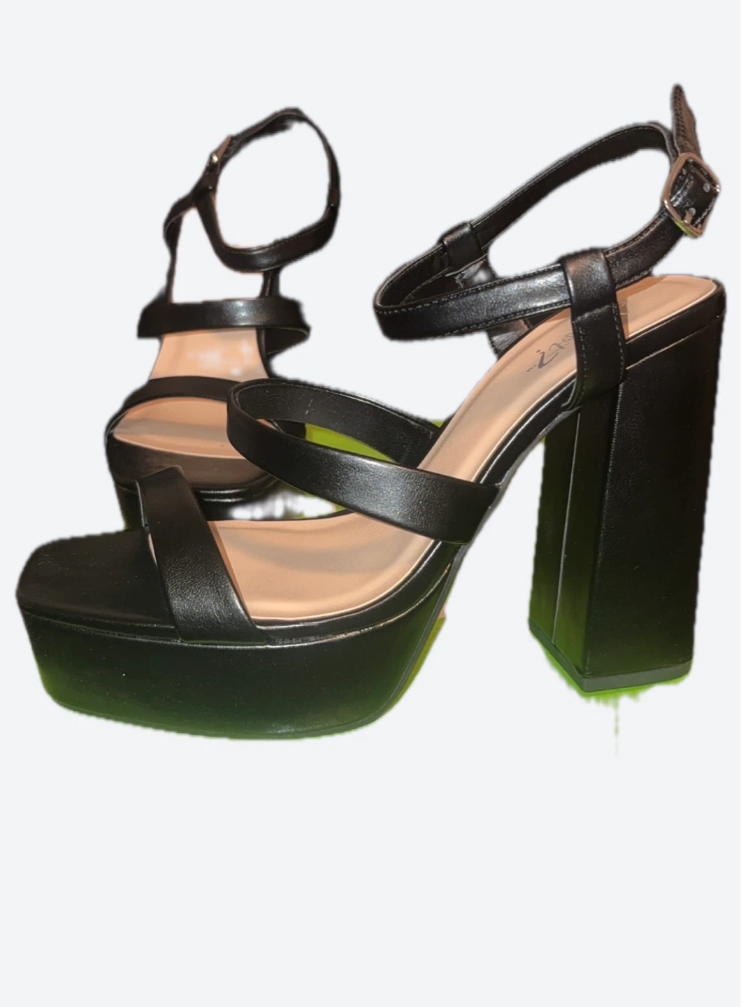 Y-NOT Black Platform Heels Size 9 - photo 2