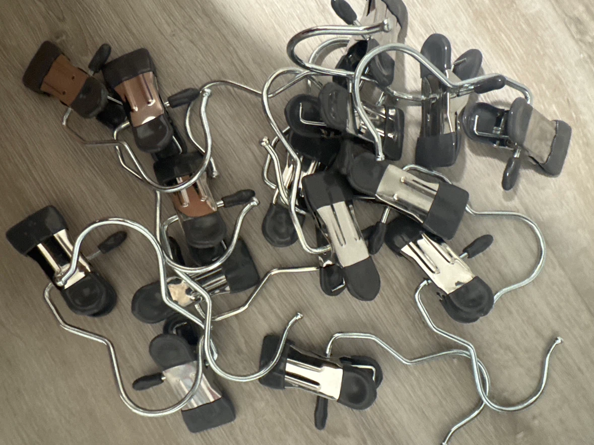 Multi-Purpose Hanger Clips (20 pcs)