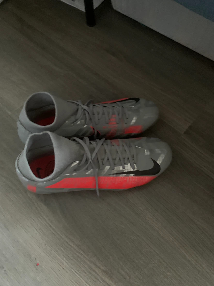 Size 11 Nike Mercurial Soccer Cleats - photo 3