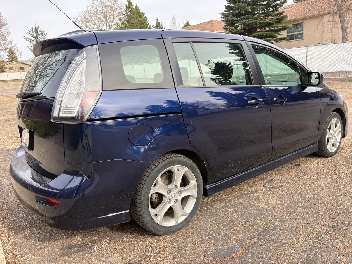 Well-maintained 2010 Mazda5 GT - photo 4