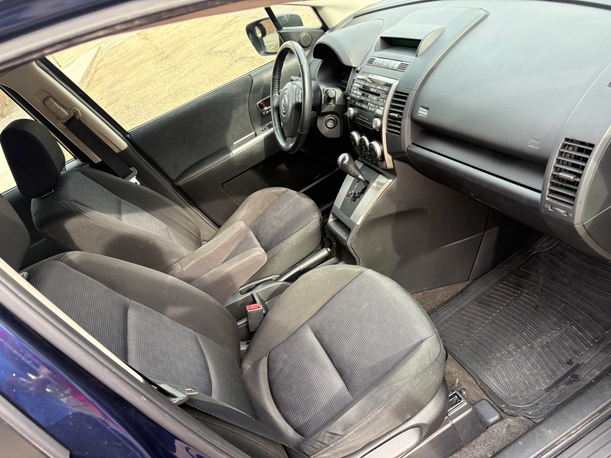 Well-maintained 2010 Mazda5 GT - photo 5
