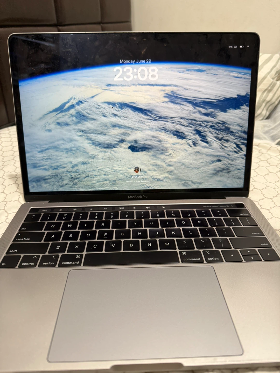 Apple MacBook Pro 13in 2017 i5 2.3GHz 8GB - photo 3