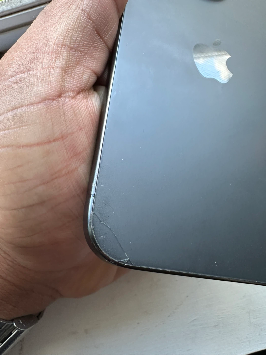 Apple iPhone 15 Pro - photo 2
