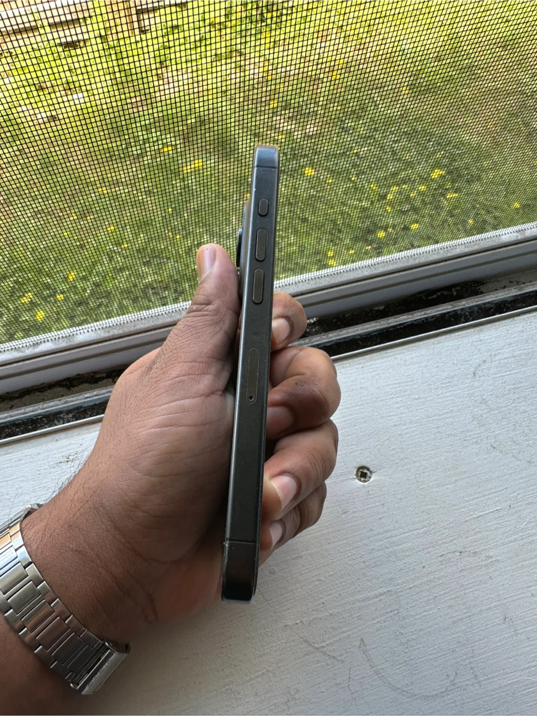 Apple iPhone 15 Pro - photo 4