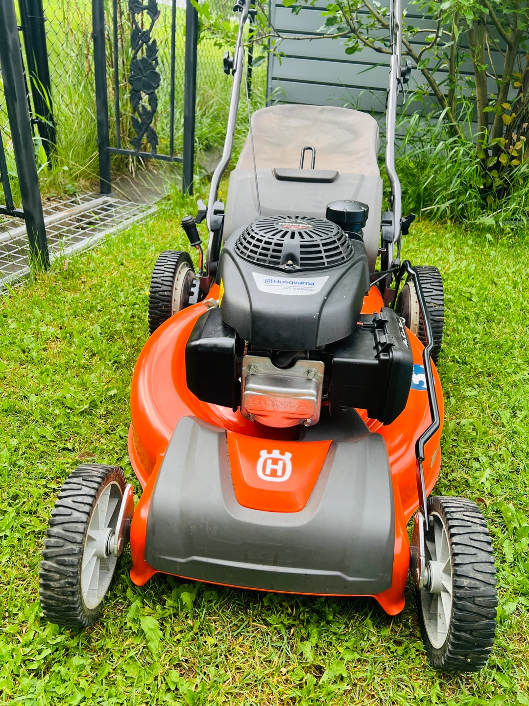 Husqvarna self propelled Lawn Mower - photo 4