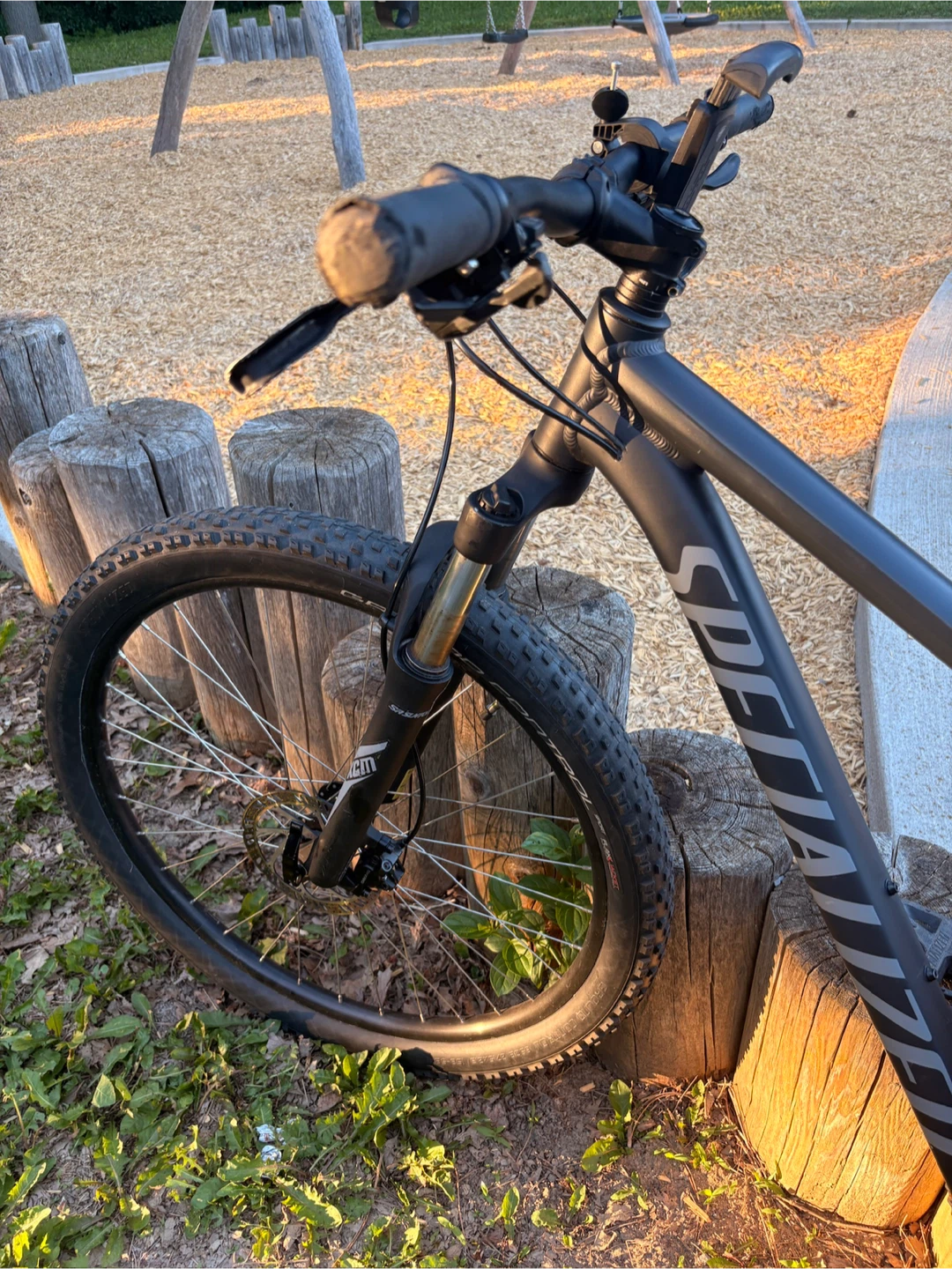Specialized RockHopper Sport Medium - photo 3