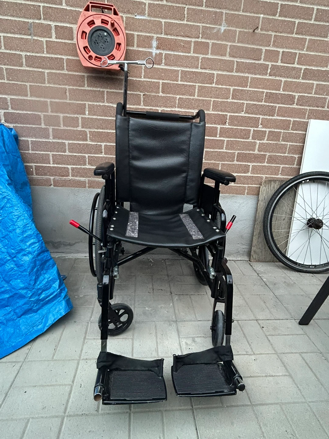 Maple Leaf Wheelchair - photo 2
