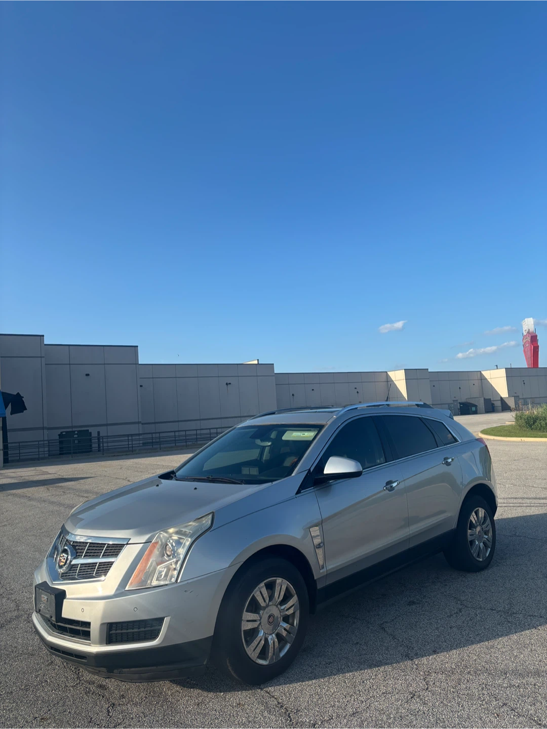 Silver Cadillac SRX Crossover - photo 3