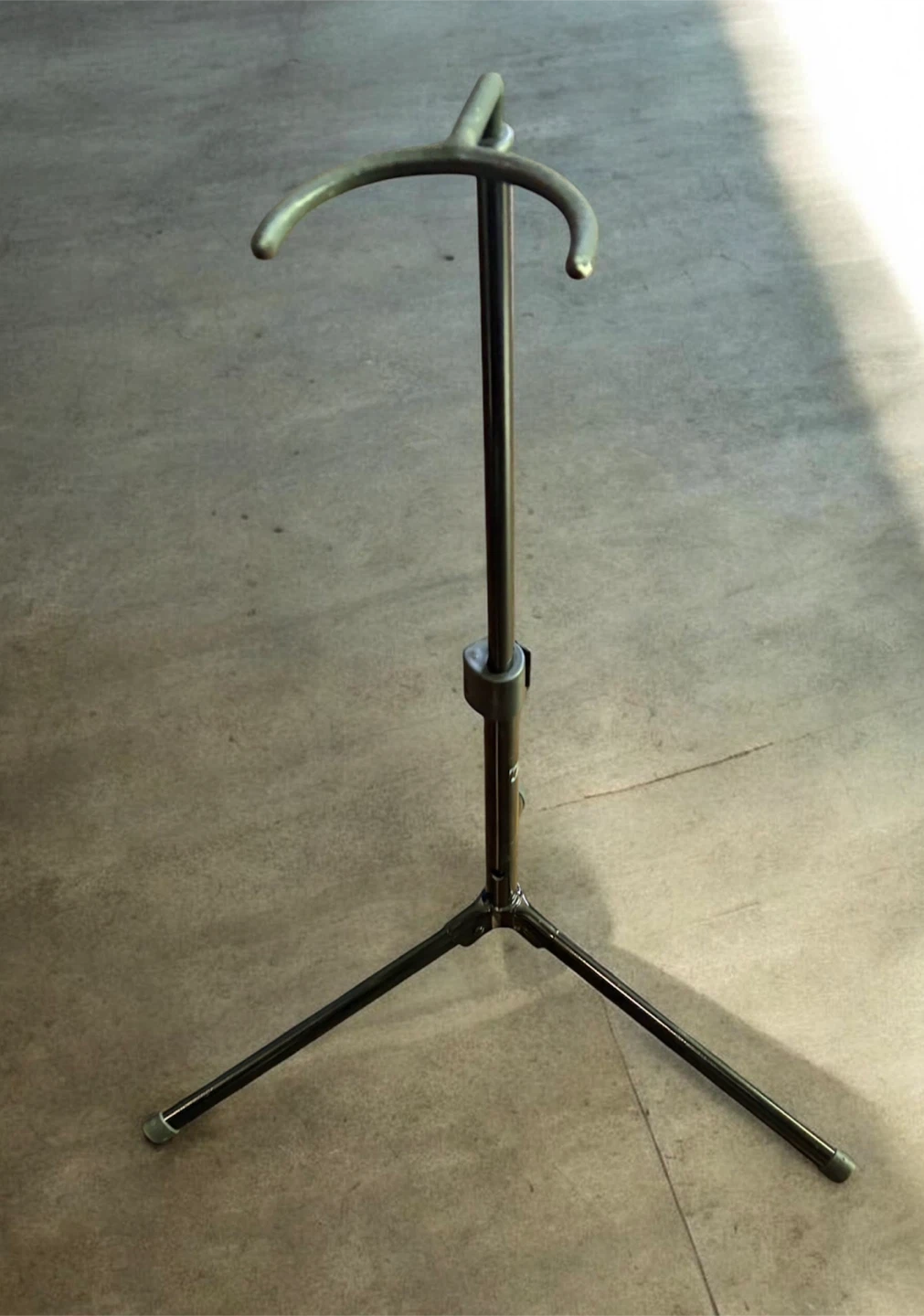 Folding Tripod Guitar Stand - photo 3