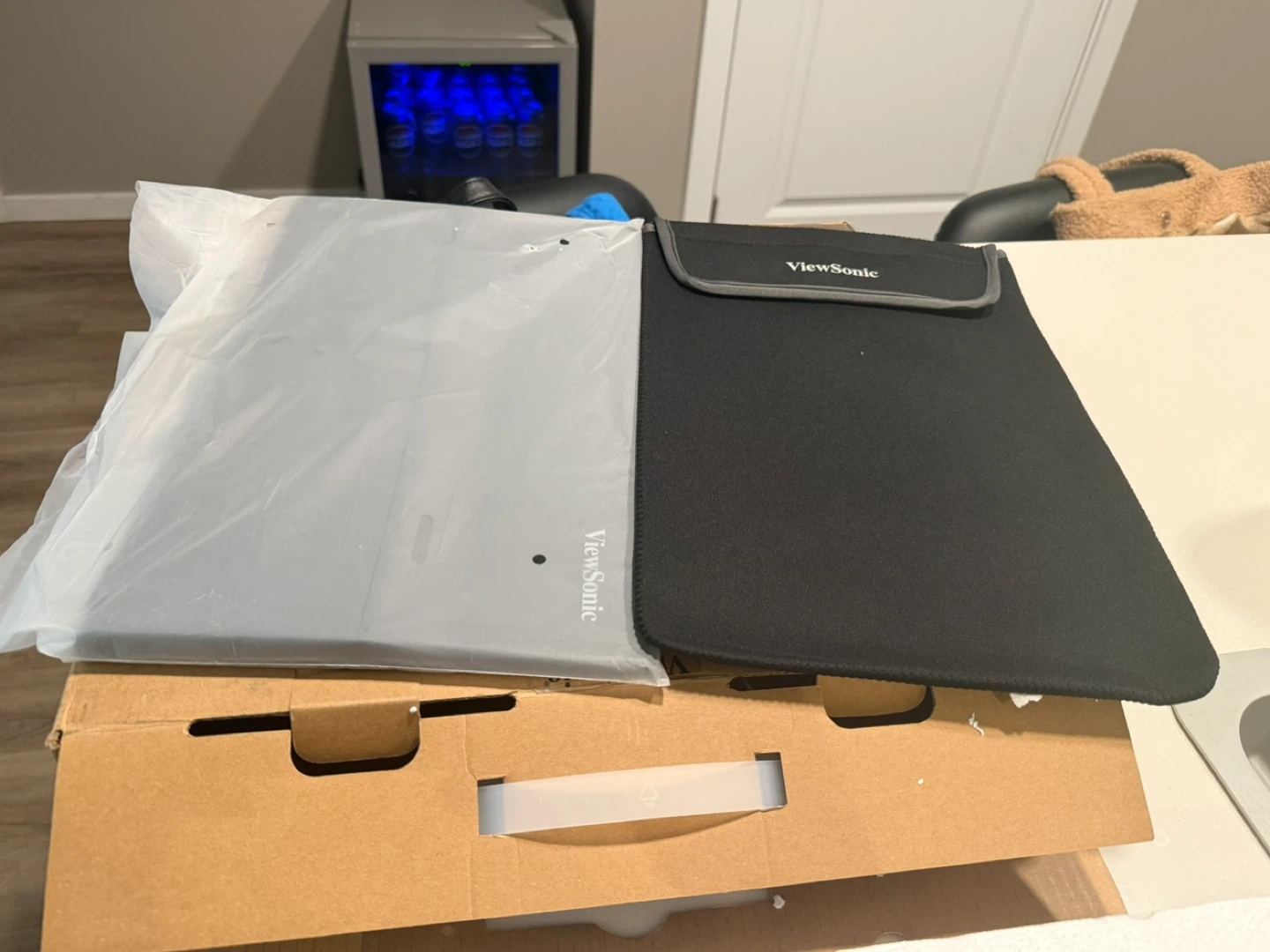 ViewSonic VA655 Portable Monitor NEW Open box - photo 4