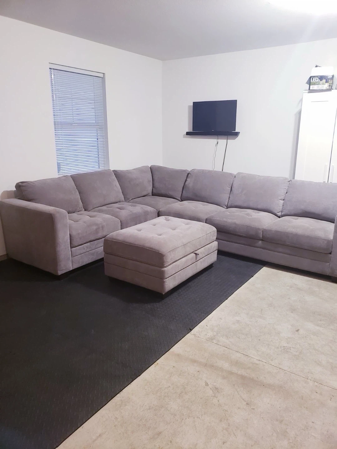 Grey Sectional Sofa with Storage Ottoman ( Delivery Available ) - photo 4